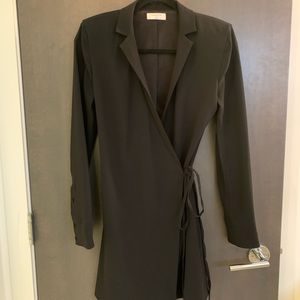 Aritzia babaton wrap blazer dress